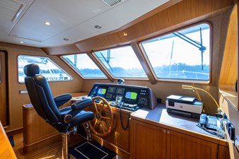 ST. TROPEZ  50 68_cheoy_lee_st_tropez_pilothouse_06