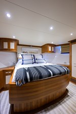 ST. TROPEZ  68 68_cheoy_lee_st_tropez_aft_stateroom_01