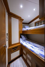 ST. TROPEZ  78 68_cheoy_lee_st_tropez_crew_stateroom_02