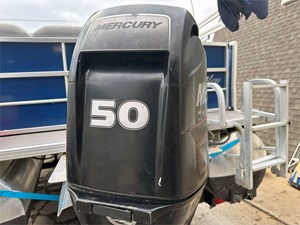 24' Bentley 2017 Encore 240 Cruise SE 23 