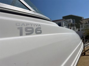19' Rinker 2012 196 Captiva 7 