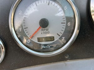 19' Rinker 2012 196 Captiva 12 