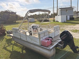 16' Bentley 2013 Encore 3 