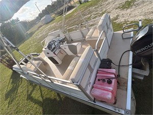 16' Bentley 2013 Encore 4 