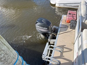 16' Bentley 2013 Encore 7 