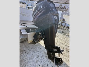 16' Bentley 2013 Encore 11 