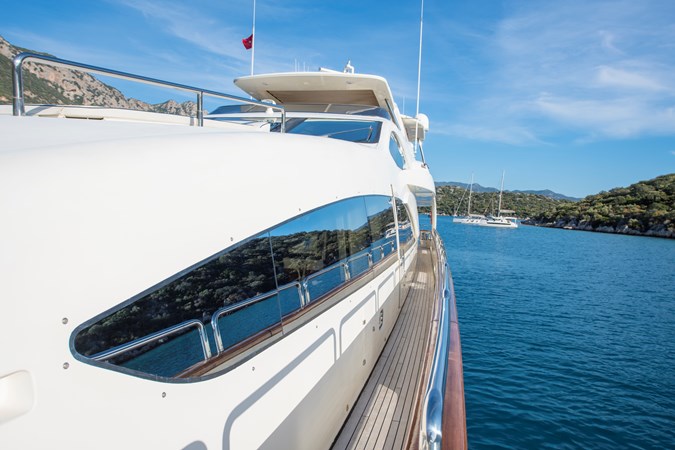 La Rubia Exterior – Side deck