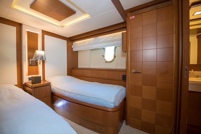 La Rubia Interior – Twin cabin