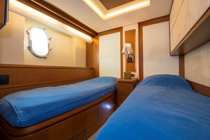 La Rubia Interior – Twin cabin