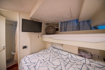 La Rubia 20 La Rubia Interior – Crew Cabins