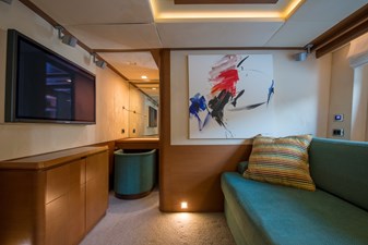 La Rubia 64 La Rubia Interior – VIP cabin set up as office