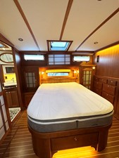 UNNAMED 17 DEFY GRAVITY, 2018 Sabre 48 Flybridge Sedan