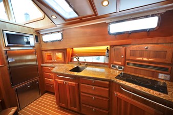 UNNAMED 31 DEFY GRAVITY, 2018 Sabre 48 Flybridge Sedan, Galley Outboard