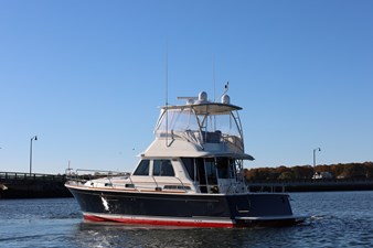 UNNAMED 3 DEFY GRAVITY, 2018 Sabre 48 Flybridge Sedan, Port Quarter Idle