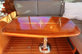 UNNAMED 27 DEFY GRAVITY, 2018 Sabre 48 Flybridge Sedan, Salon Table Closeup
