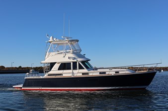 UNNAMED 1 DEFY GRAVITY, 2018 Sabre 48 Flybridge Sedan, Starboard Beam Idle
