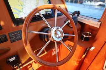 UNNAMED 29 DEFY GRAVITY, 2018 Sabre 48 Flybridge Sedan, Teak Wheel