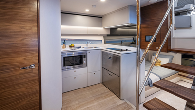 4300 SPORTS EXPRESS 13 