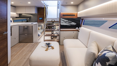 4300 SPORTS EXPRESS 16 