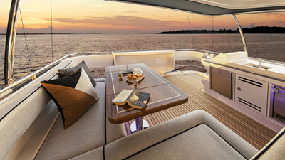 72 SPORTS MOTOR YACHT 18 