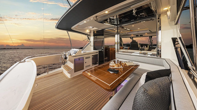 72 SPORTS MOTOR YACHT 4 