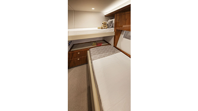 72 SPORTS MOTOR YACHT 44 