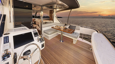 72 SPORTS MOTOR YACHT 47 