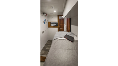 72 SPORTS MOTOR YACHT 48 