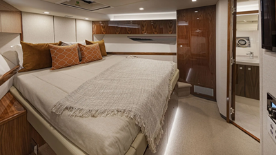 72 SPORTS MOTOR YACHT 56 