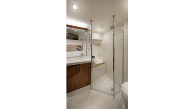 72 SPORTS MOTOR YACHT 60 