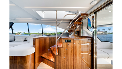 50 SPORTS MOTOR YACHT 34 