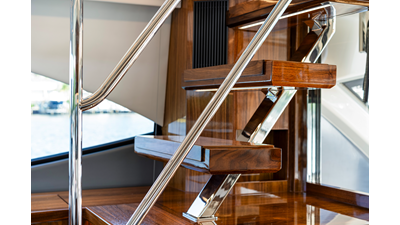 50 SPORTS MOTOR YACHT 53 