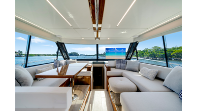 50 SPORTS MOTOR YACHT 75 