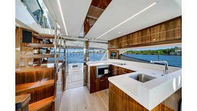 50 SPORTS MOTOR YACHT 91 