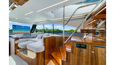 50 SPORTS MOTOR YACHT 95 