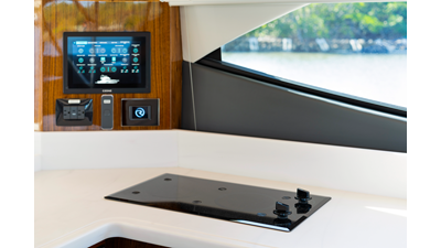 50 SPORTS MOTOR YACHT 24 