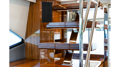 50 SPORTS MOTOR YACHT 65 