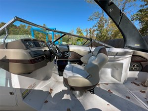 24' Regal 2014 FasDeck 24  21 