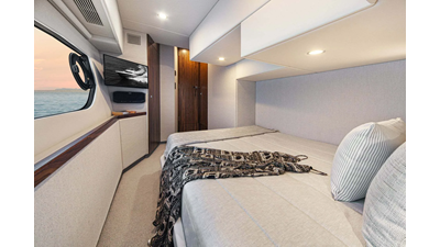 46 SPORTS MOTOR YACHT 16 