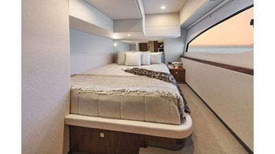 46 SPORTS MOTOR YACHT 17 