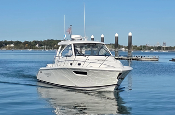 Pursuit OS 325 Offshore 1 