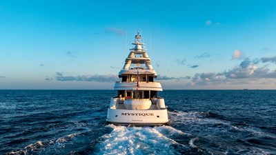MYSTIQUE 2001 FEADSHIP  Motor Yacht Yacht MLS #456235 5