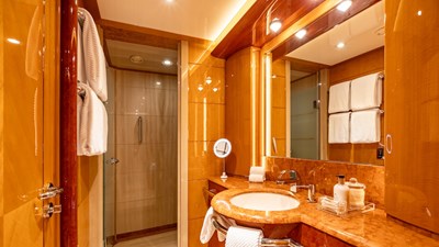 MYSTIQUE 31 MYSTIQUE 2001 FEADSHIP  Motor Yacht Yacht MLS #456235 31