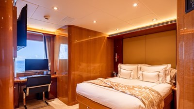 MYSTIQUE 33 MYSTIQUE 2001 FEADSHIP  Motor Yacht Yacht MLS #456235 33
