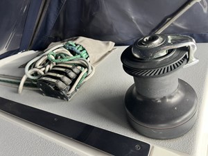 G FORCE 29 Cabintop winch