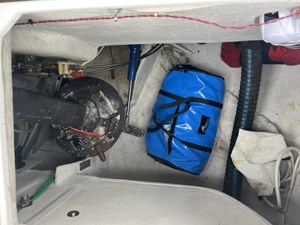 G FORCE 39 Aft storage stbd