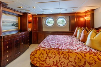 CRYSTAL LADY 21 