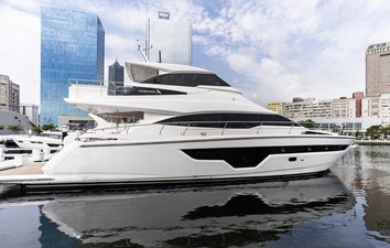 70' Johnson Skylounge 2026 0 70' JOHNSON SKYLOUNGE 2026