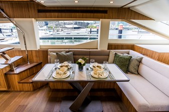 70' Johnson Skylounge 2026 7 Dining table