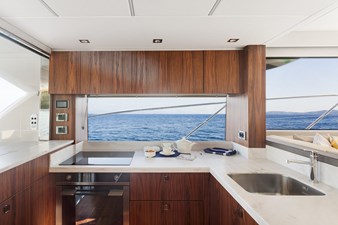 M/Y LADY K 12